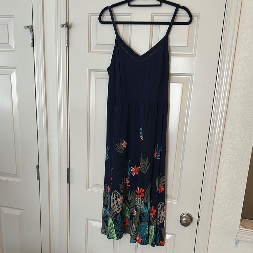 Old Navy Floral Navy Dress Size L